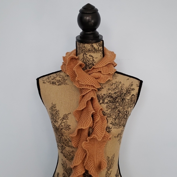 Ruffled Scarf - Picture 2 of 8